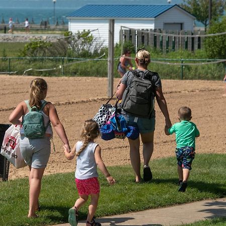 Tawas Bay Beach Resort & Conference Center East Tawas Экстерьер фото