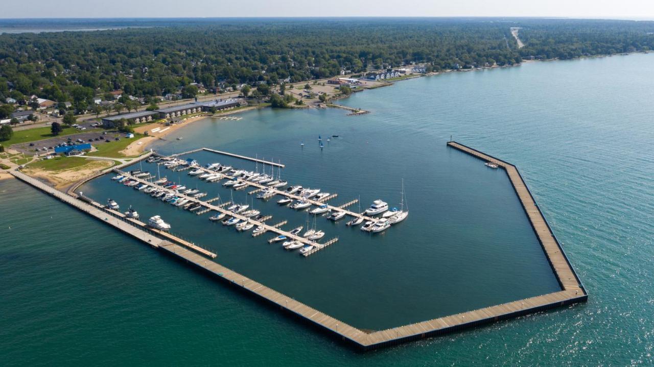Tawas Bay Beach Resort & Conference Center East Tawas Экстерьер фото